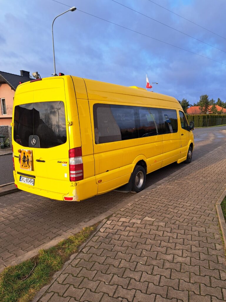 Autobus Mercedes Sprinter do wynajęcia