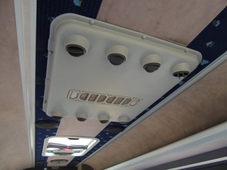 Autobus Mercedes Sprinter do wynajęcia