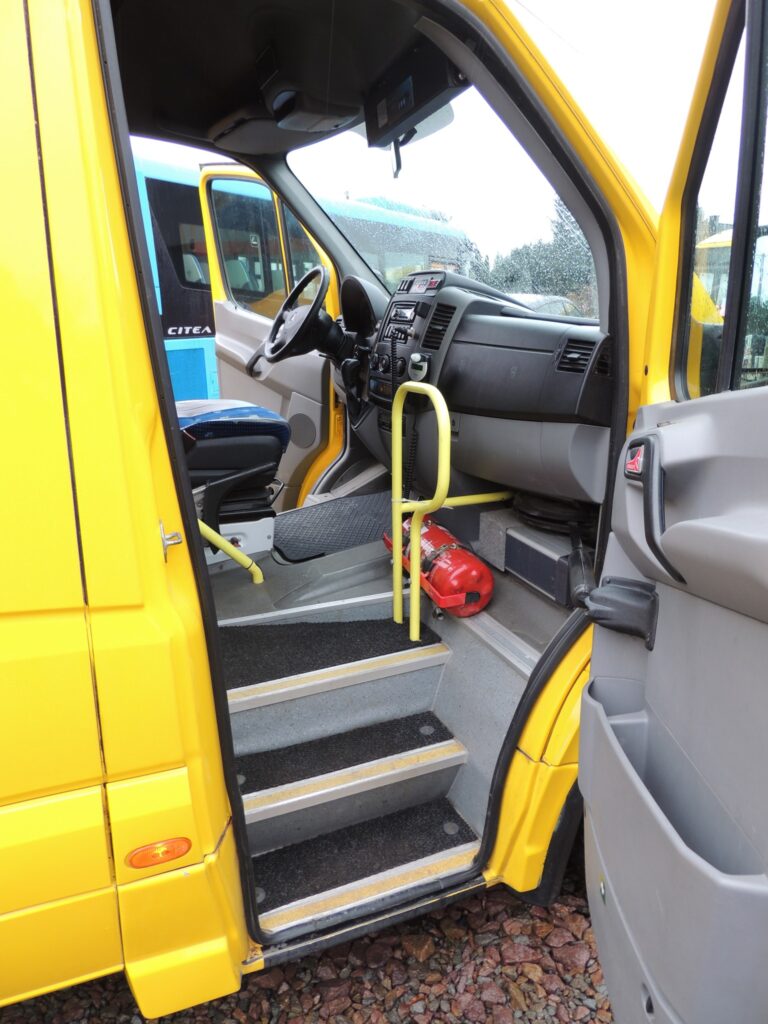 Autobus Mercedes Sprinter do wynajęcia