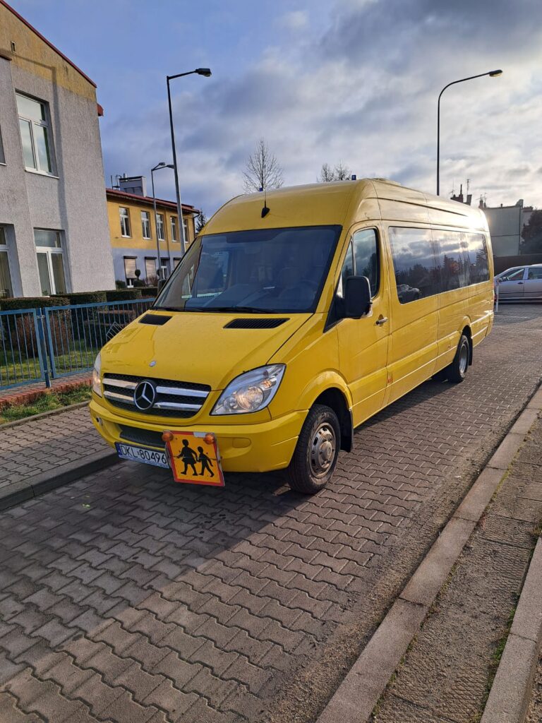 Autobus Mercedes Sprinter do wynajęcia