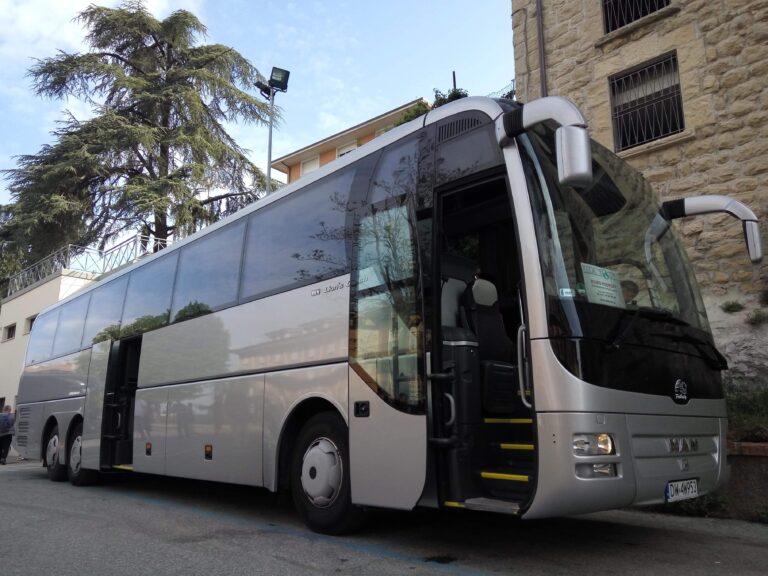 Autokar Man R08 wynajem