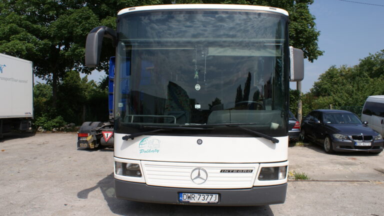 Autobus Mercedes Integro do wynajęcia