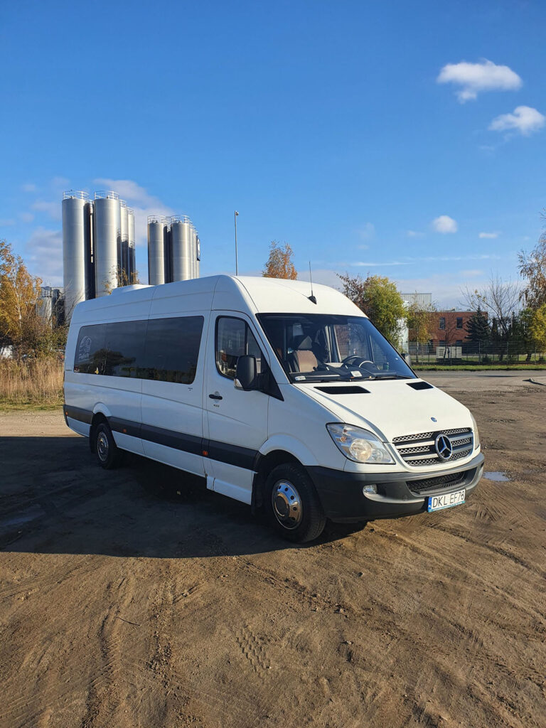 Bus osobowy Mercedes Sprinter