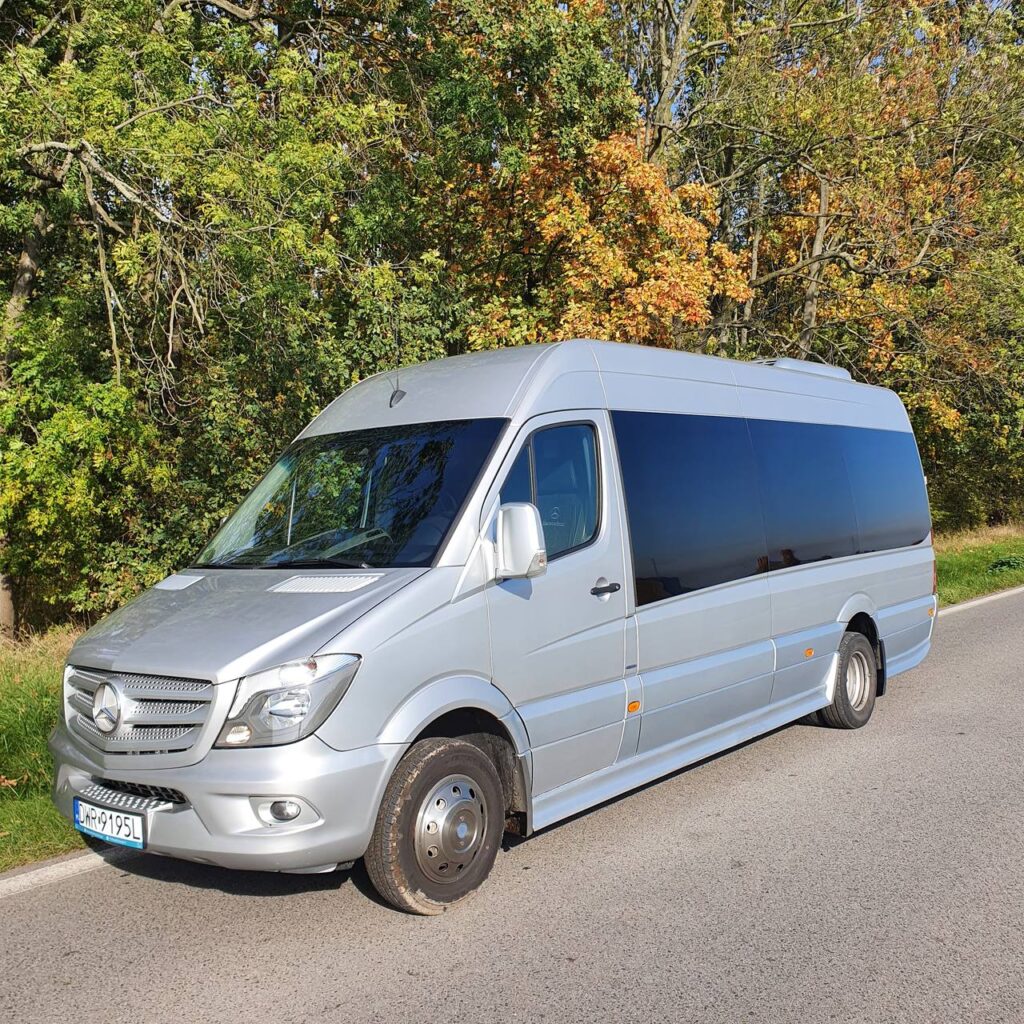 Mercedes Sprinter autokar na wynajem