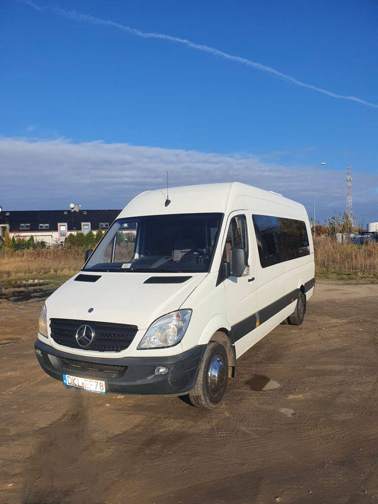 Bus osobowy Mercedes Sprinter