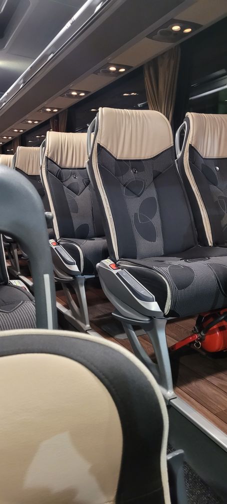 Autobus Mercedes Tourismo wynajem na wycieczki