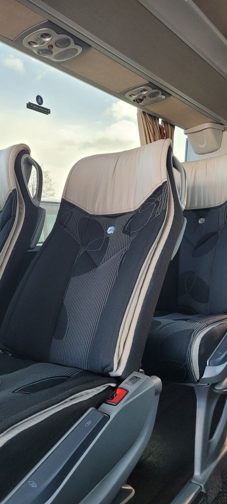 Autobus Mercedes Tourismo wynajem na wycieczki